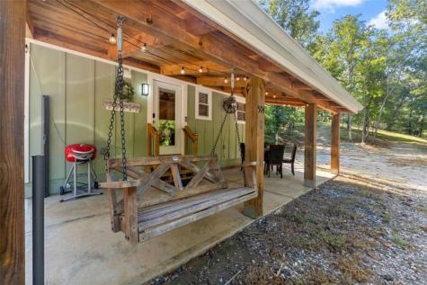 554 Stearns Street Cleveland GA 30528