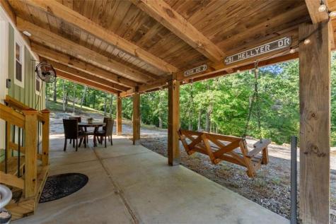 554 Stearns Street Cleveland GA 30528