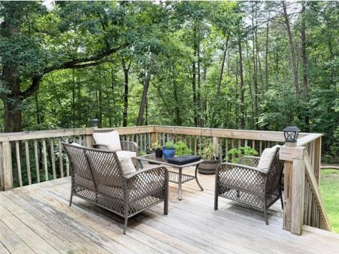 227 Clarkesville Heights Clarkesville GA 30523