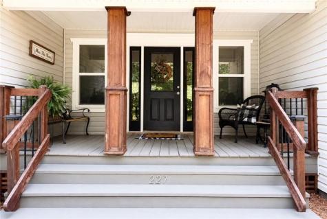 227 Clarkesville Heights Clarkesville GA 30523