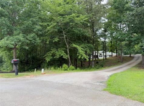 227 Clarkesville Heights Clarkesville GA 30523