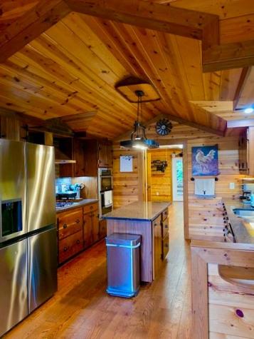 32 Ivey Ridge Road Suches GA 30572