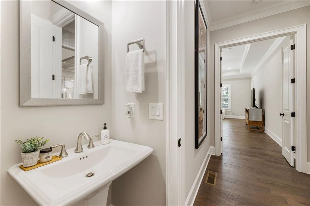 7559 Bates Drive Alpharetta GA 30004