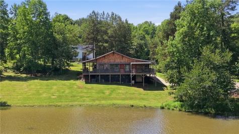 456 Oak Springs Road Clarkesville GA 30523