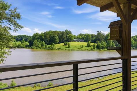 456 Oak Springs Road Clarkesville GA 30523