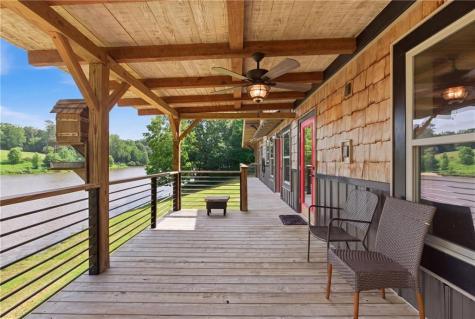 456 Oak Springs Road Clarkesville GA 30523