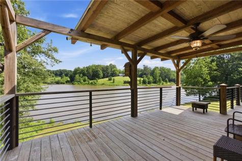 456 Oak Springs Road Clarkesville GA 30523
