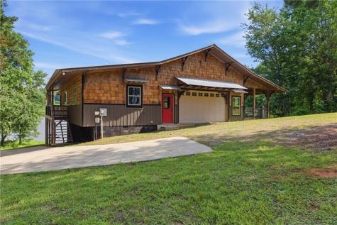 456 Oak Springs Road Clarkesville GA 30523