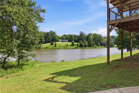 456 Oak Springs Road Clarkesville GA 30523