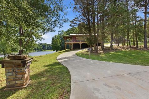 456 Oak Springs Road Clarkesville GA 30523