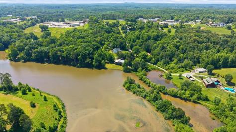 456 Oak Springs Road Clarkesville GA 30523