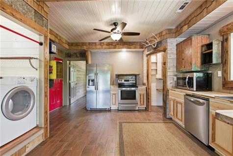 456 Oak Springs Road Clarkesville GA 30523