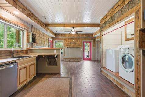 456 Oak Springs Road Clarkesville GA 30523