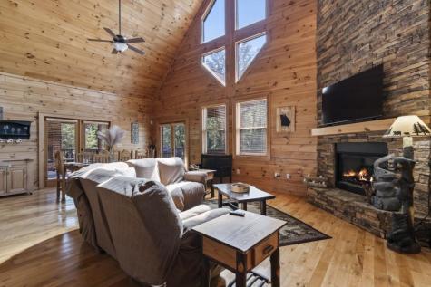 45 Whispering Lane Blue Ridge GA 30513