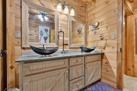 160 Adams Circle Mineral Bluff GA 30559