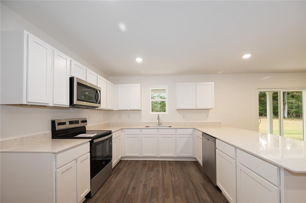105 Turquoise Path Lizella GA 31052