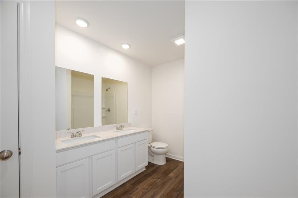 105 Turquoise Path Lizella GA 31052