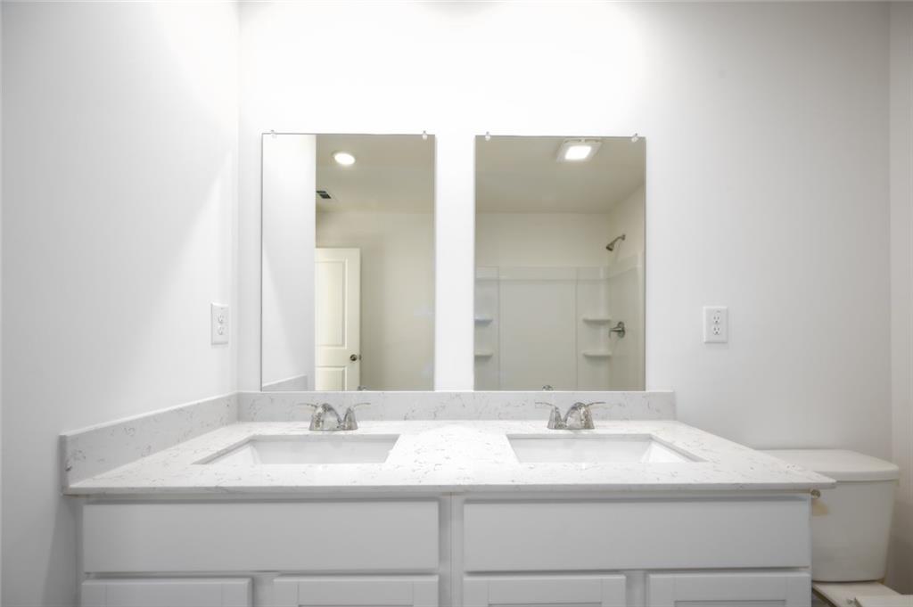 105 Turquoise Path Lizella GA 31052