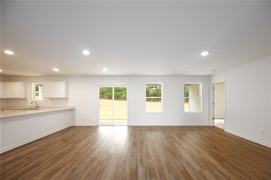 105 Turquoise Path Lizella GA 31052