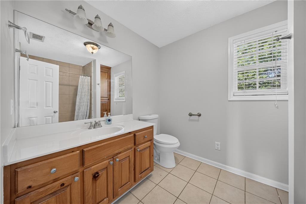 481 Lisa Circle Winder GA 30680
