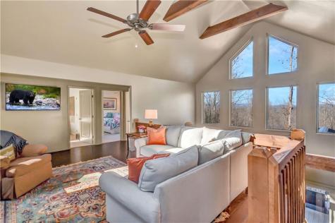 196 Grayson Point Blue Ridge GA 30513