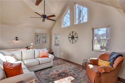 196 Grayson Point Blue Ridge GA 30513