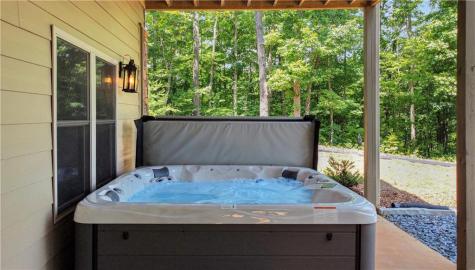 196 Grayson Point Blue Ridge GA 30513