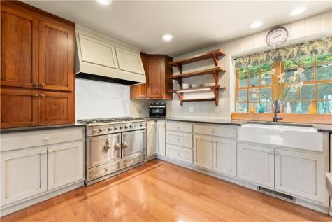 110 Yonah View Dahlonega GA 30533