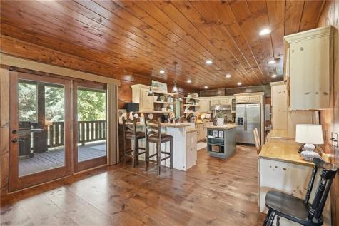 965 Bell Road Mineral Bluff GA 30559