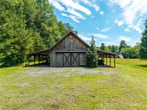 965 Bell Road Mineral Bluff GA 30559