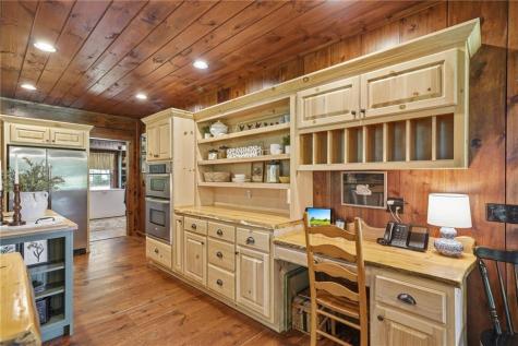 965 Bell Road Mineral Bluff GA 30559