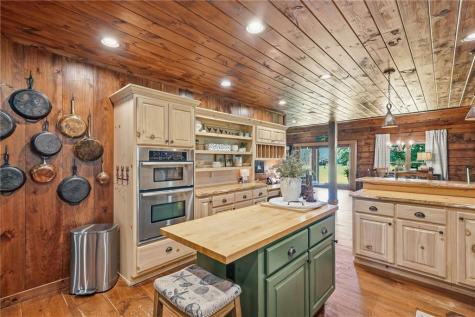 965 Bell Road Mineral Bluff GA 30559