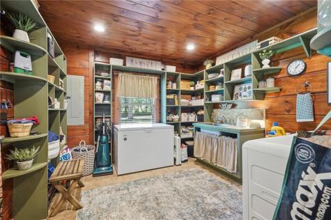 965 Bell Road Mineral Bluff GA 30559