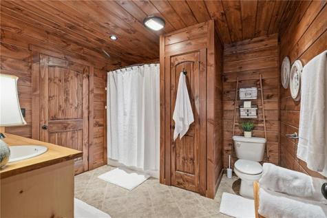 965 Bell Road Mineral Bluff GA 30559