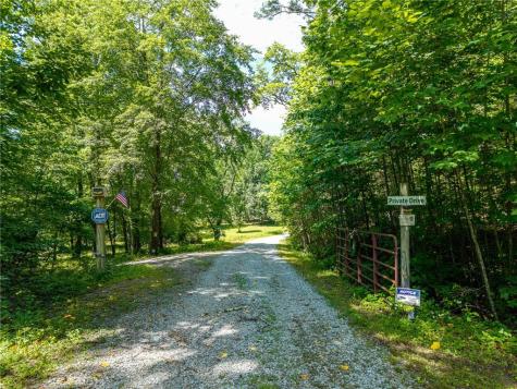 965 Bell Road Mineral Bluff GA 30559