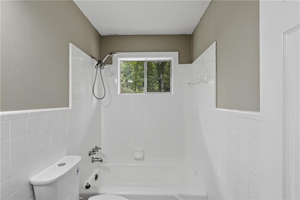 639 Cedrick Lane Stone Mountain GA 30087