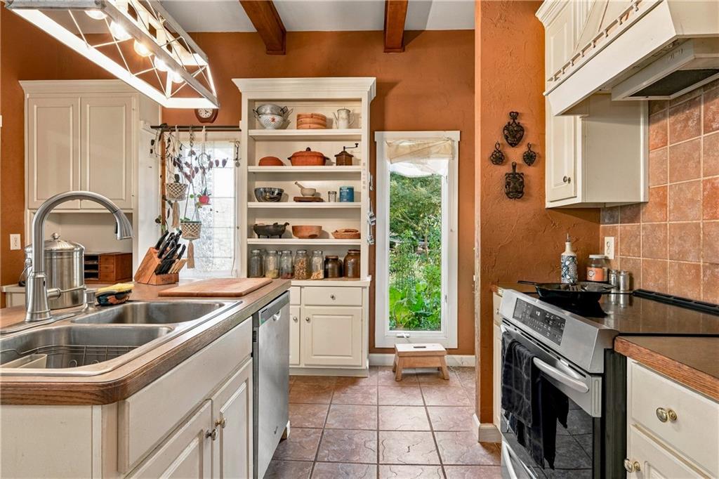 3601 Lakeview Drive Gainesville GA 30501
