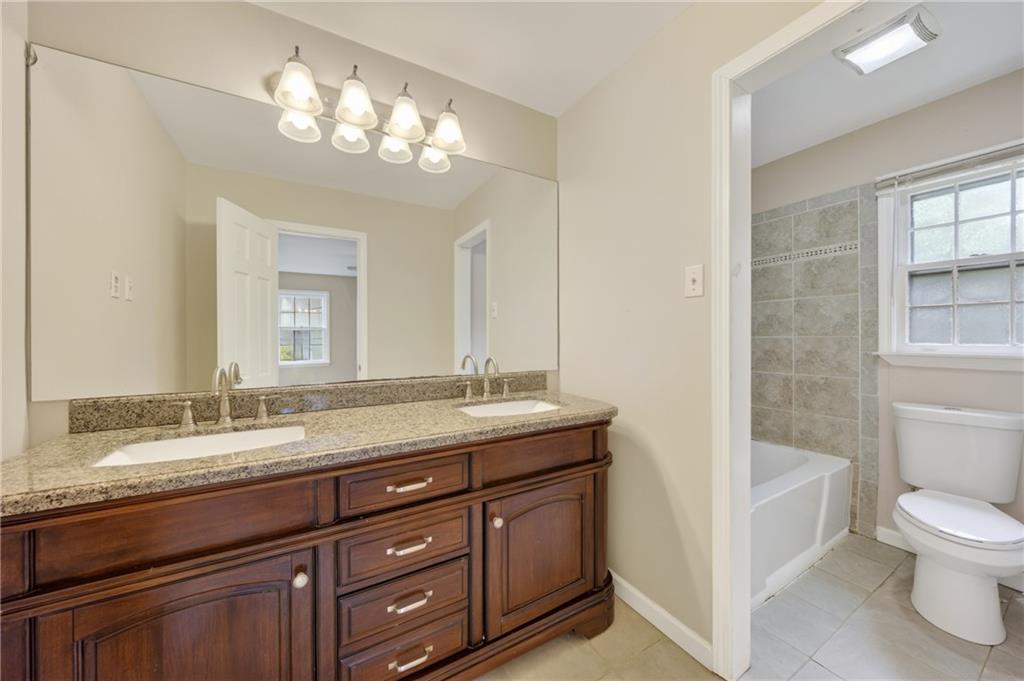 2509 Maclaren Circle Atlanta GA 30360