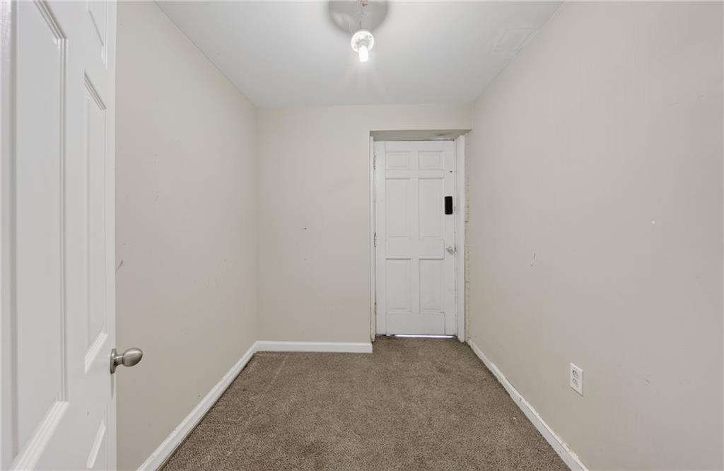 2509 Maclaren Circle Atlanta GA 30360