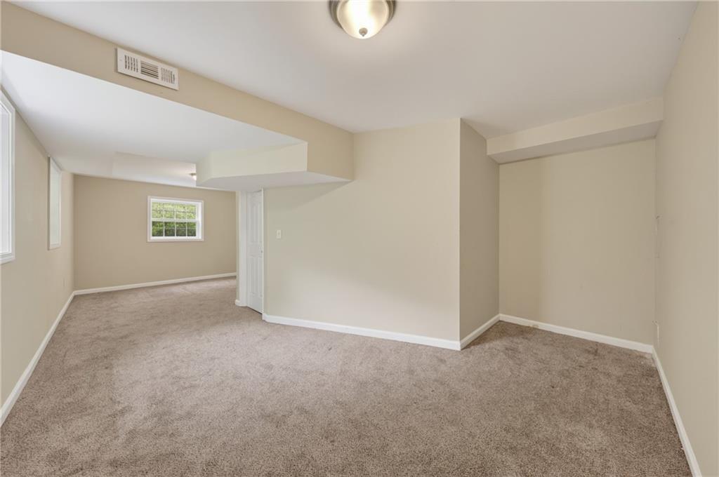2509 Maclaren Circle Atlanta GA 30360
