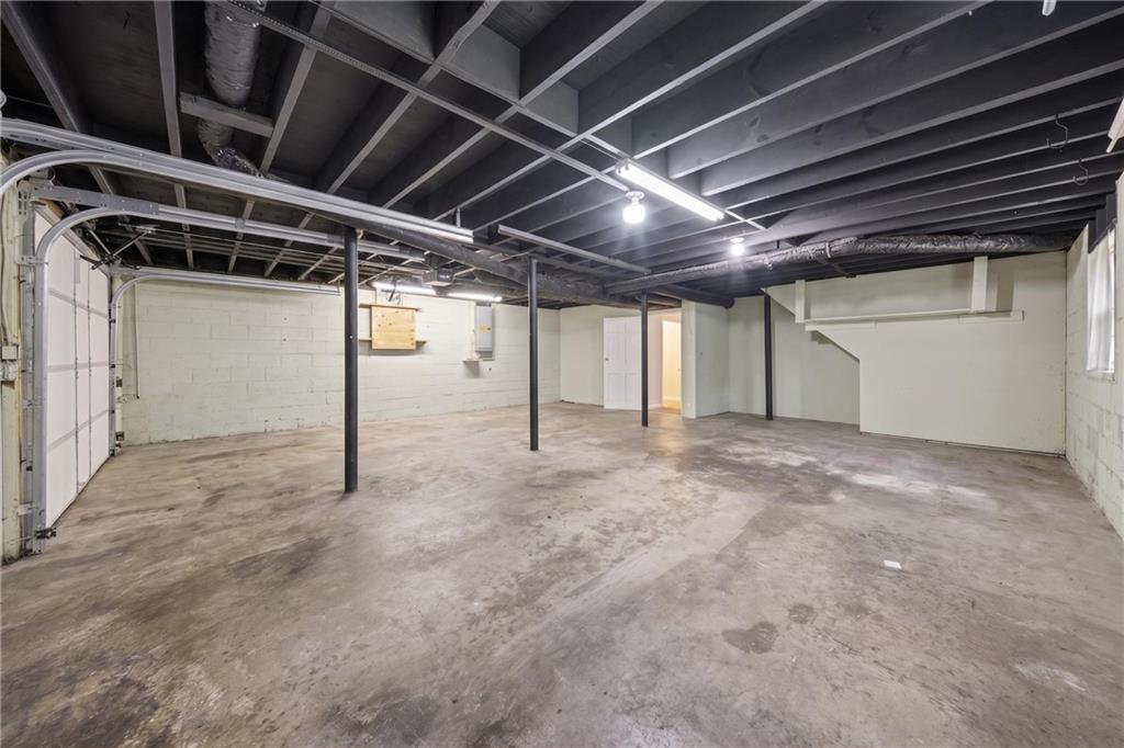 2509 Maclaren Circle Atlanta GA 30360