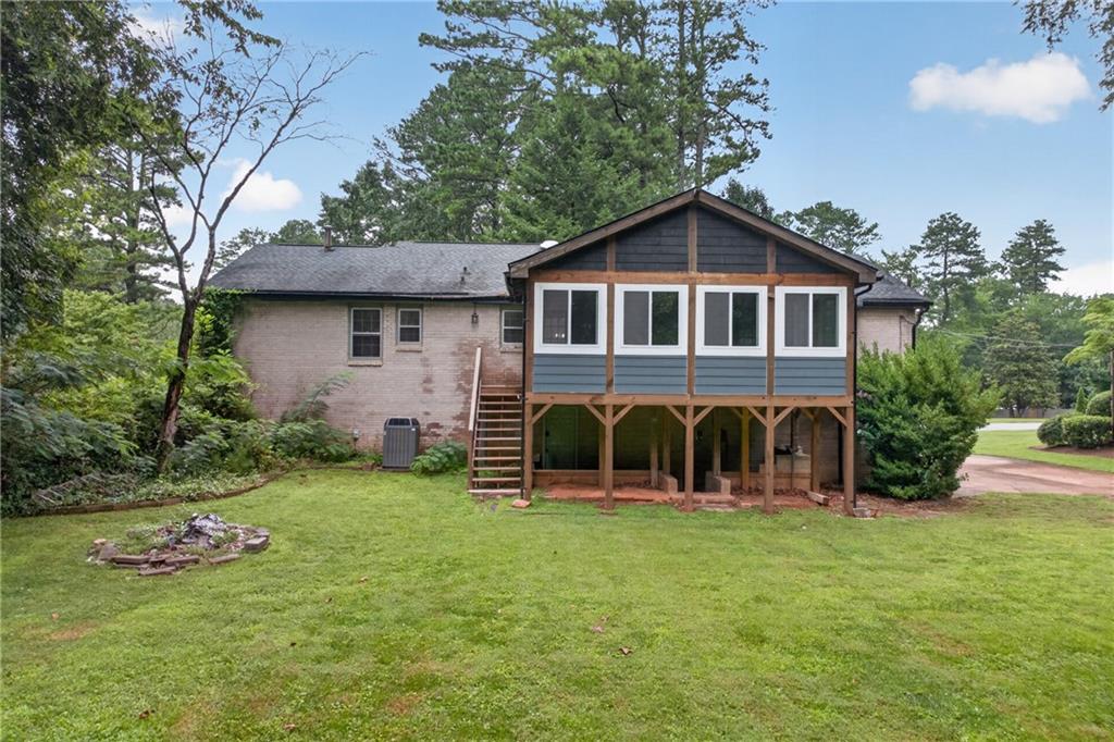 2509 Maclaren Circle Atlanta GA 30360
