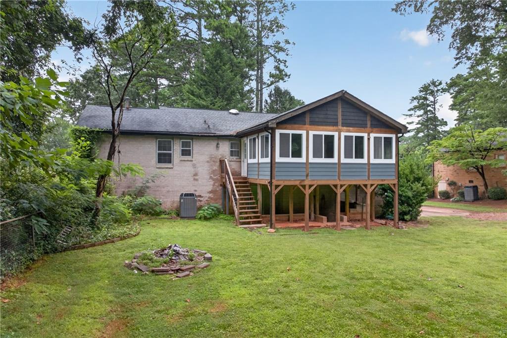 2509 Maclaren Circle Atlanta GA 30360