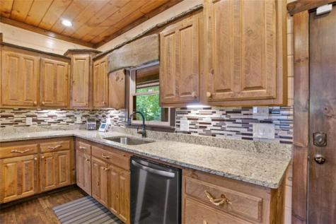 231 Kyle Road Blue Ridge GA 30513
