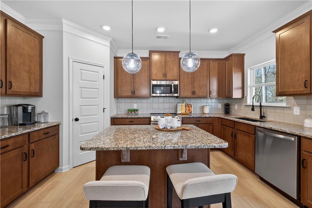 84 Willow Circle Rock Spring GA 30739