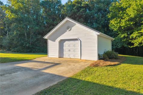 284 Hobson Drive Jasper GA 30143