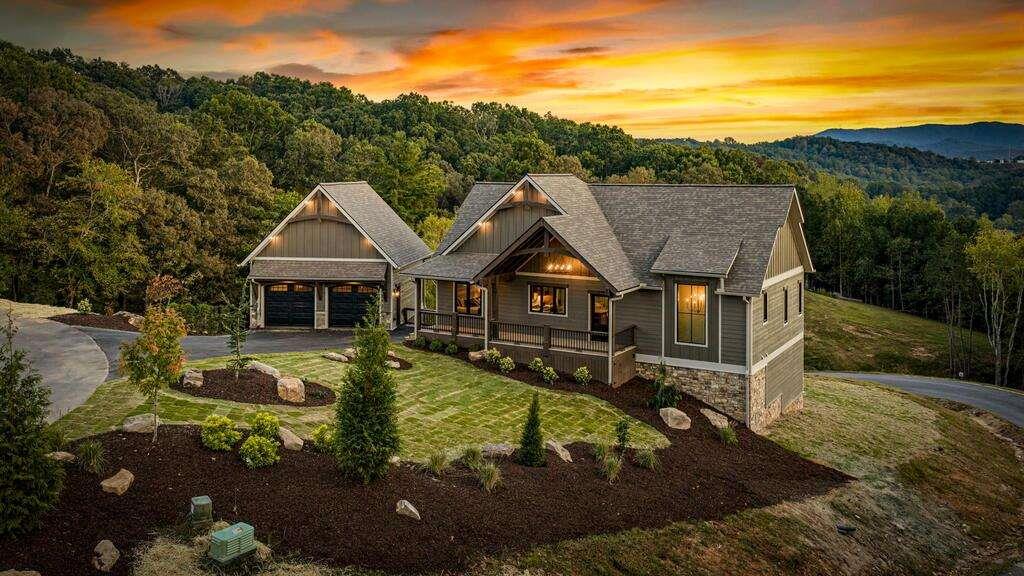 679 Cohutta Sunset Drive Blue Ridge GA 30513