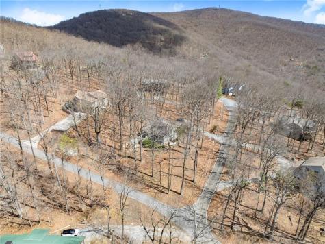 28 Little Hendricks Mountain Circle Jasper GA 30143