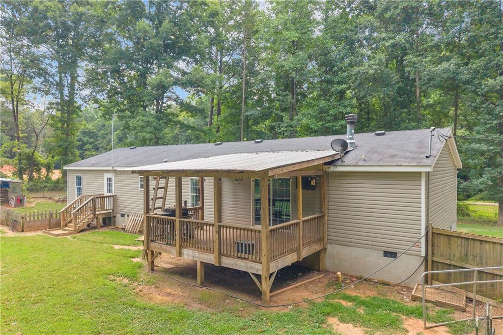 81 Jarrett Lane Gillsville GA 30543