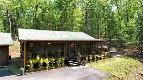 210 Shade Tree Lane Mineral Bluff GA 30559